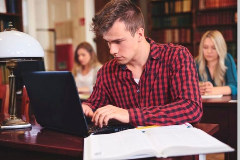 How AI Is Changing Assignment Writing Patterns in Universities