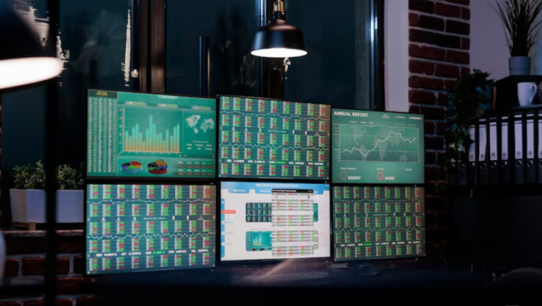 The Best Time Frame for Prop Firm Trading: Scalping, Day Trading, or Swing Trading